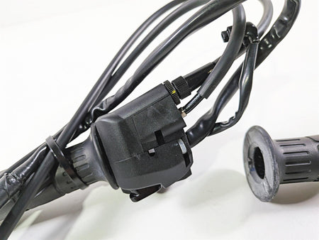 2024 Kawasaki EX500 Ninja 40th An. Right Hand Throttle Control Switch 46091-0479 {{ shop.shopifyCountryName }} - Mototech271