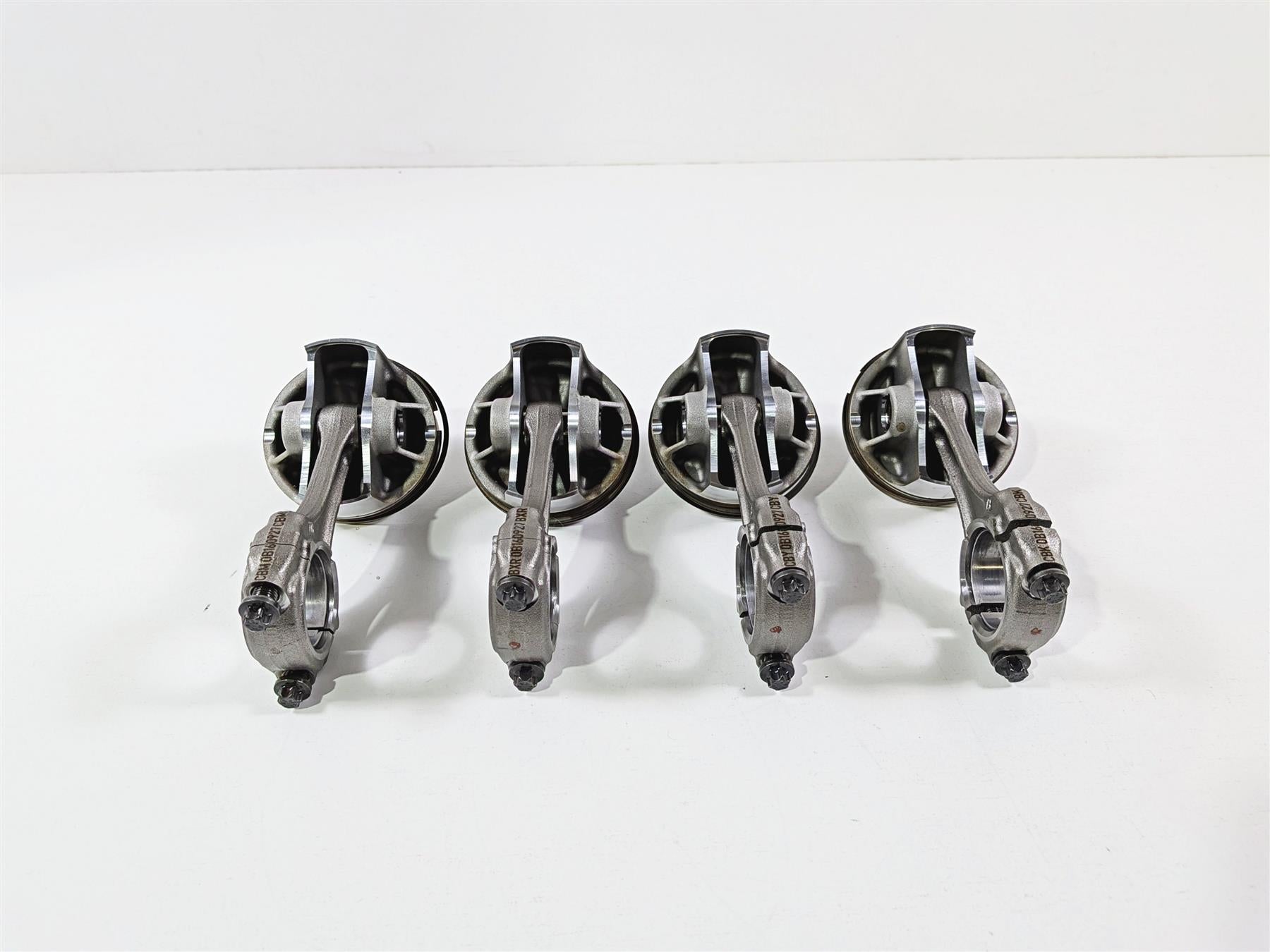 2017 BMW S1000RR K46 All 4 Piston & Connecting Rod Set 11258536333 {{ shop.shopifyCountryName }} - Mototech271