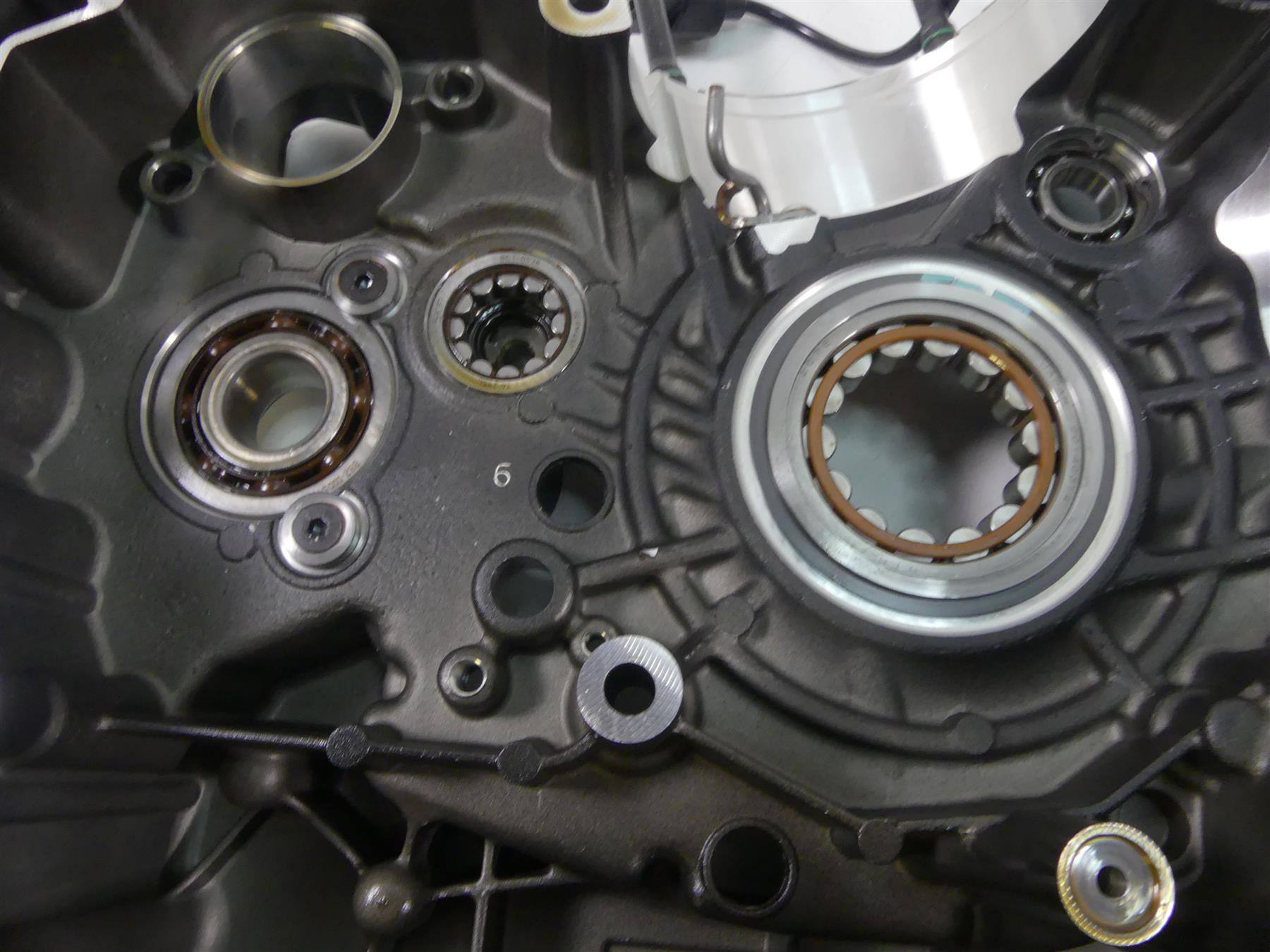 2015 Ducati Monster 1200 S Engine Crankcase Crank Case Set 69927481A {{ shop.shopifyCountryName }} - Mototech271
