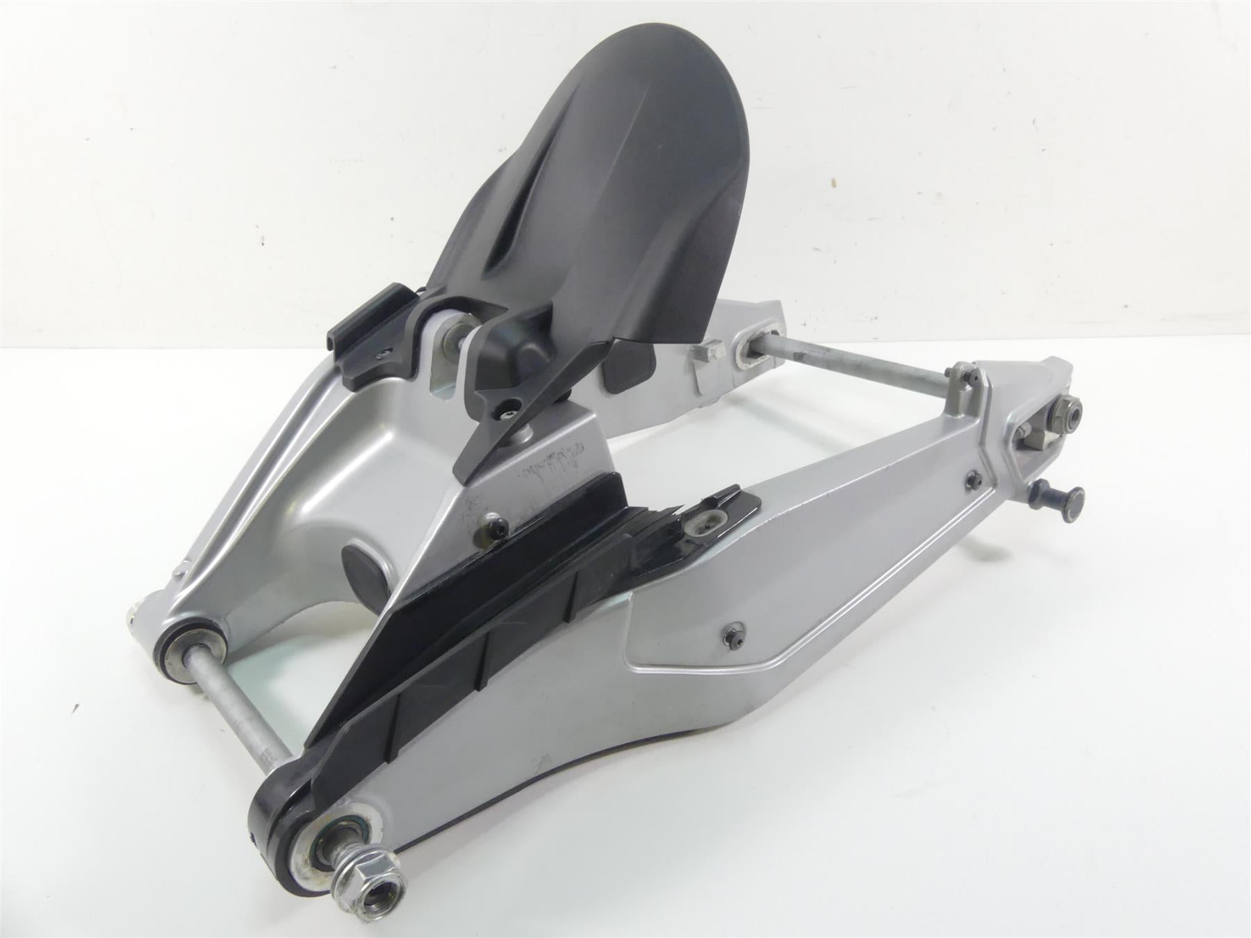2021 Aprilia Tuono 660 RS660 Rear Swingarm Swing Arm Fender + 20mm Axle 2B007756 {{ shop.shopifyCountryName }} - Mototech271