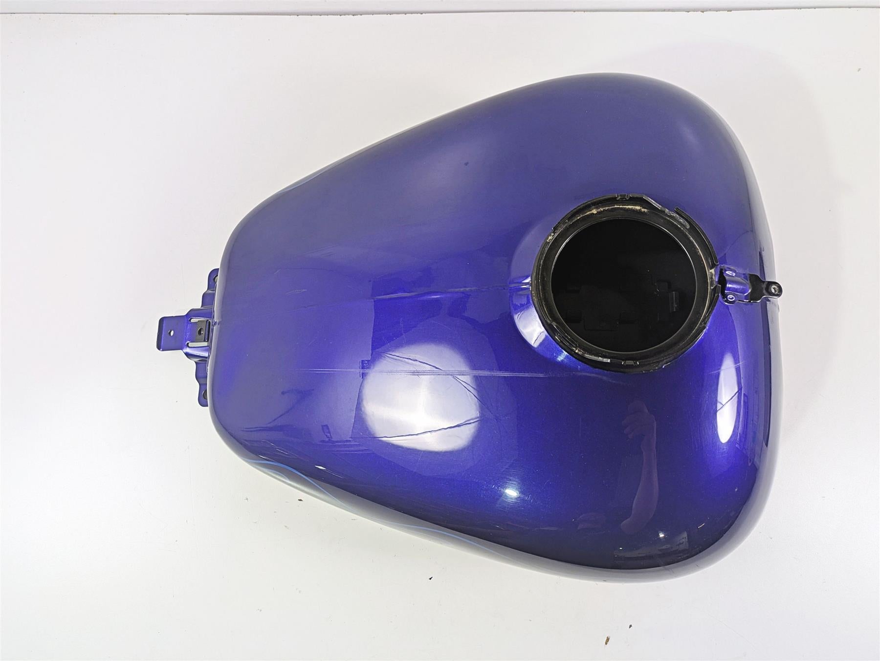 2010 Harley Touring FLHXSE CVO Street Glide Fuel Gas Petrol Tank - Read 61356-08 {{ shop.shopifyCountryName }} - Mototech271
