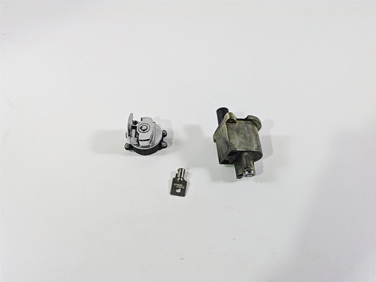 2005 Harley Touring FLHRI Road King Ignition Switch Fork Lock Set 71540-94B {{ shop.shopifyCountryName }} - Mototech271