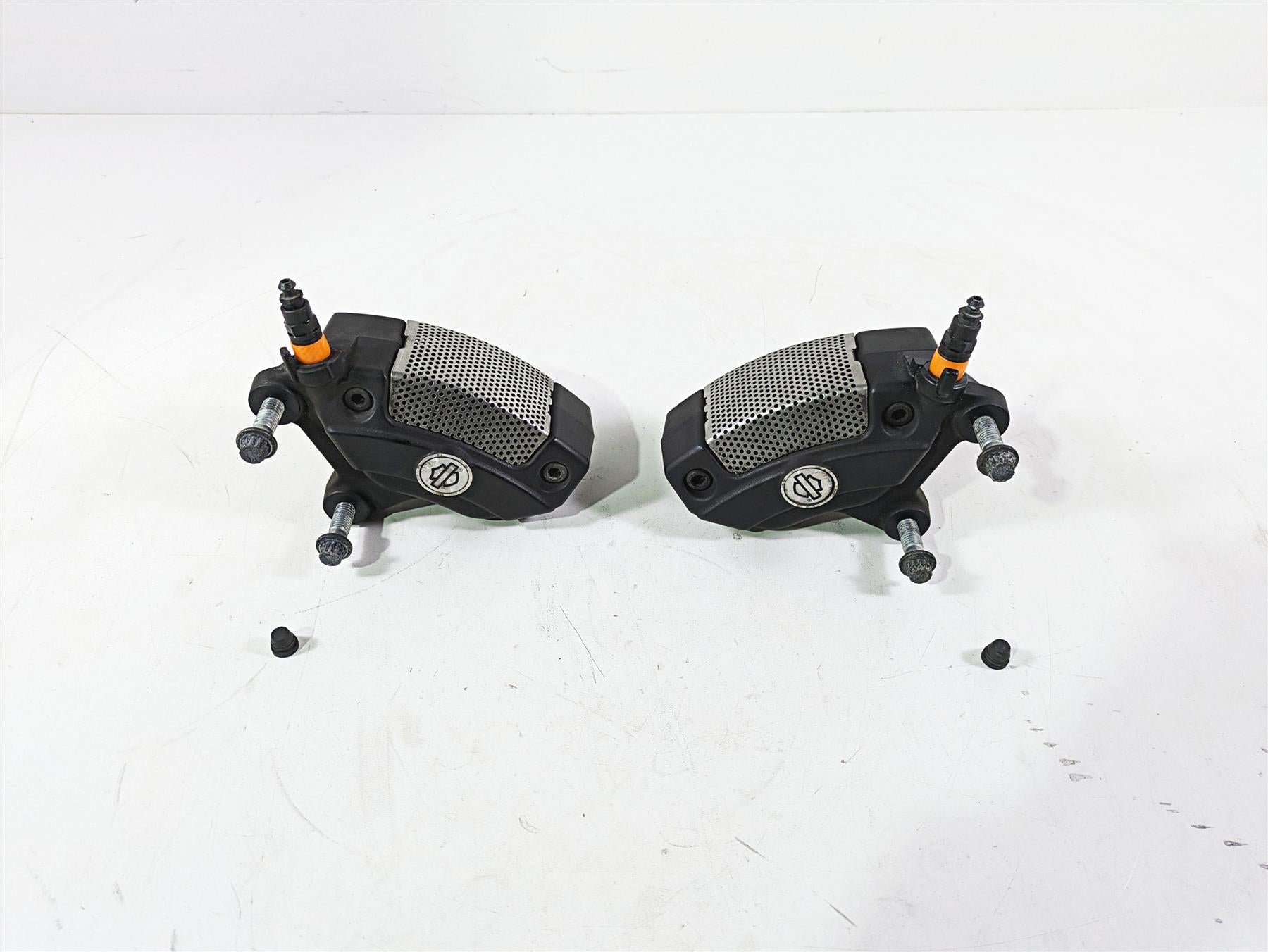 2017 Harley Touring FLTRXS Road Glide Front Brake Caliper Set 43027-08 43023-08