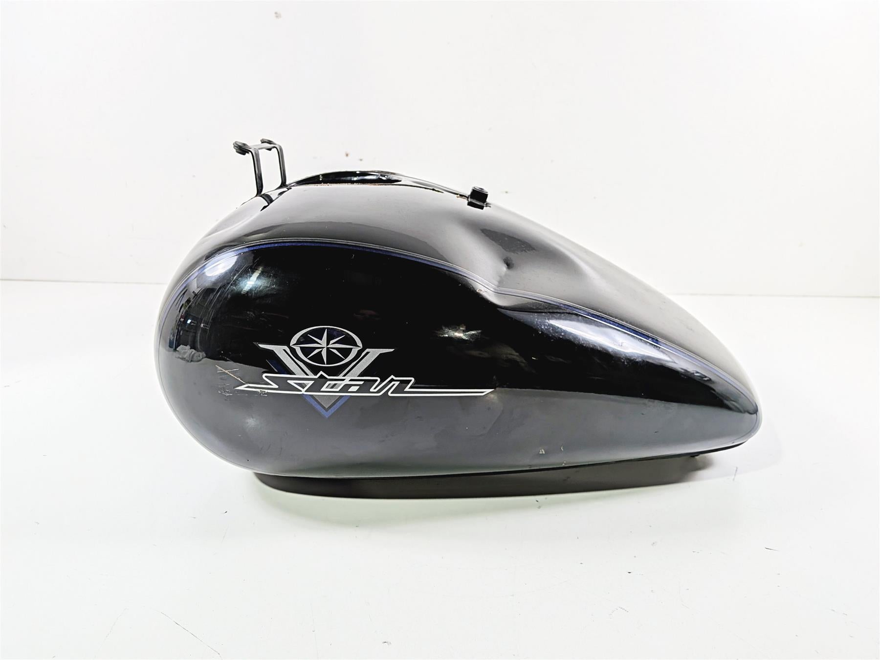 2002 Yamaha XVS650 V-Star Classic Fuel Gas Tank - Read 4TR-Y2410 {{ shop.shopifyCountryName }} - Mototech271