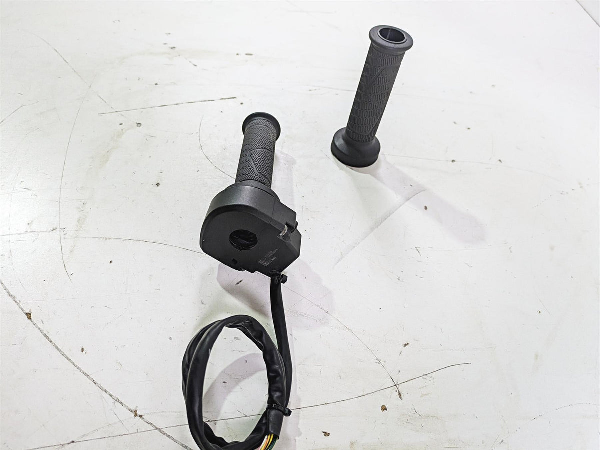 2022 KTM 1290 Super Adventure S Ride By Wire Throttle Sensor Grip 60711012000 {{ shop.shopifyCountryName }} - Mototech271