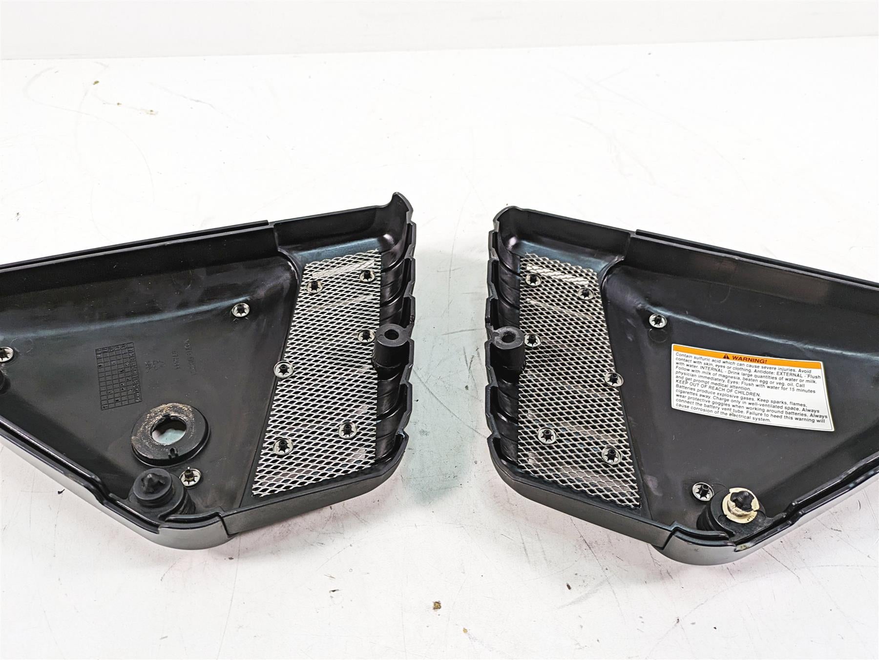 2013 Moto Guzzi V7 750 Stone Black Side Cover Fairing Cowl Set 978941 978944 {{ shop.shopifyCountryName }} - Mototech271