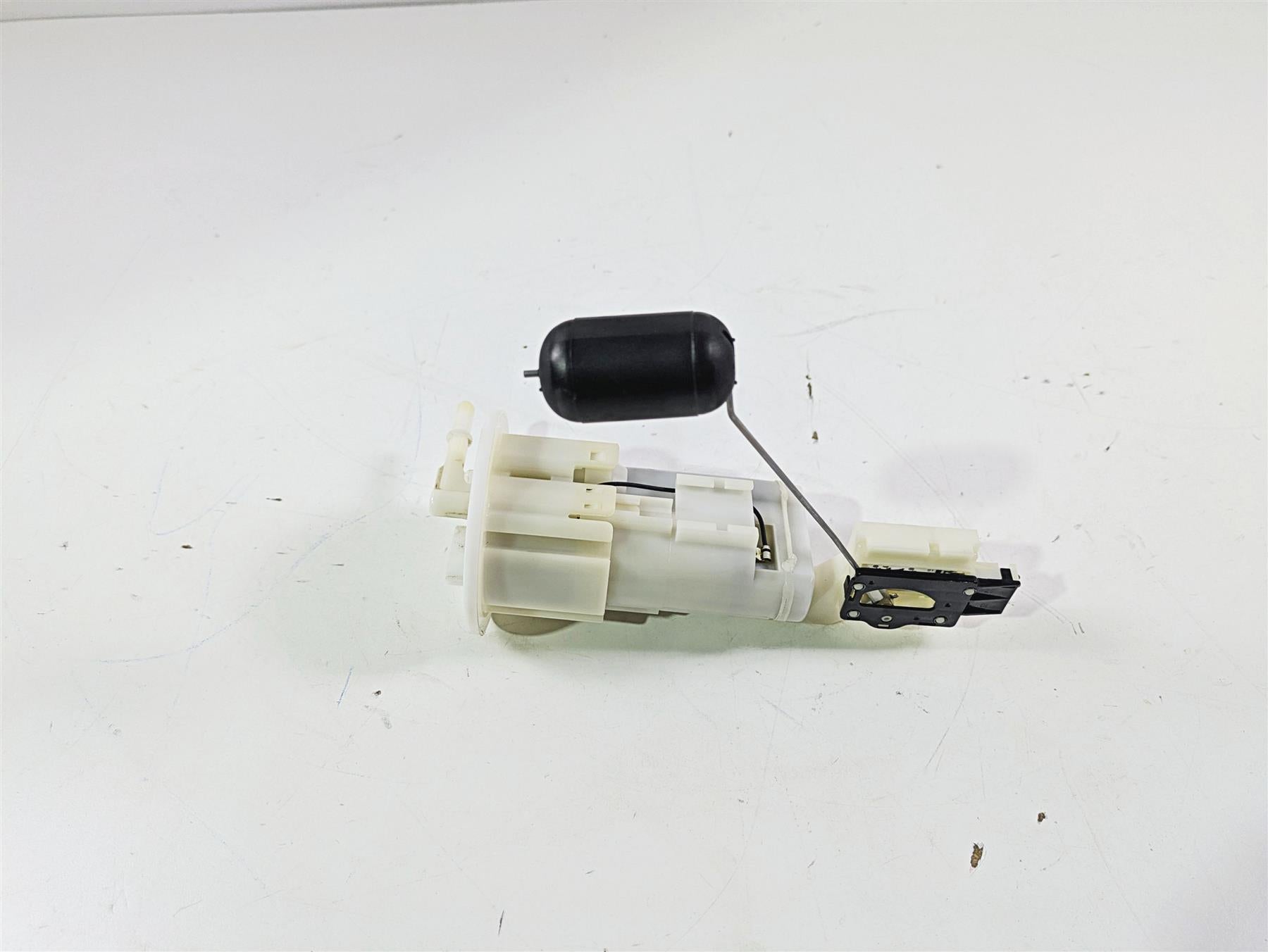 2020 Suzuki V-Strom 1050 XT Fuel Gas Petrol Pump & Sending Unit 15100-28K00 {{ shop.shopifyCountryName }} - Mototech271
