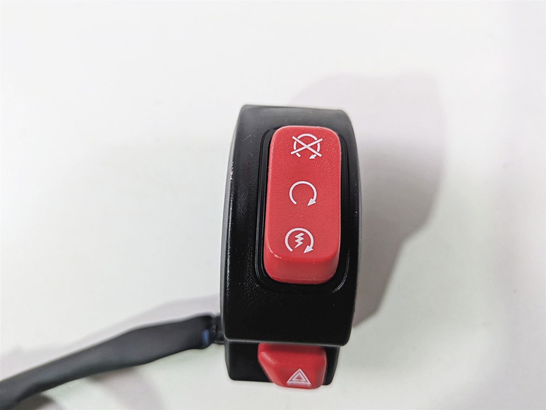 2024 Triumph Street Triple 765 R Right Hand Start Stop Control Switch T2043559 {{ shop.shopifyCountryName }} - Mototech271
