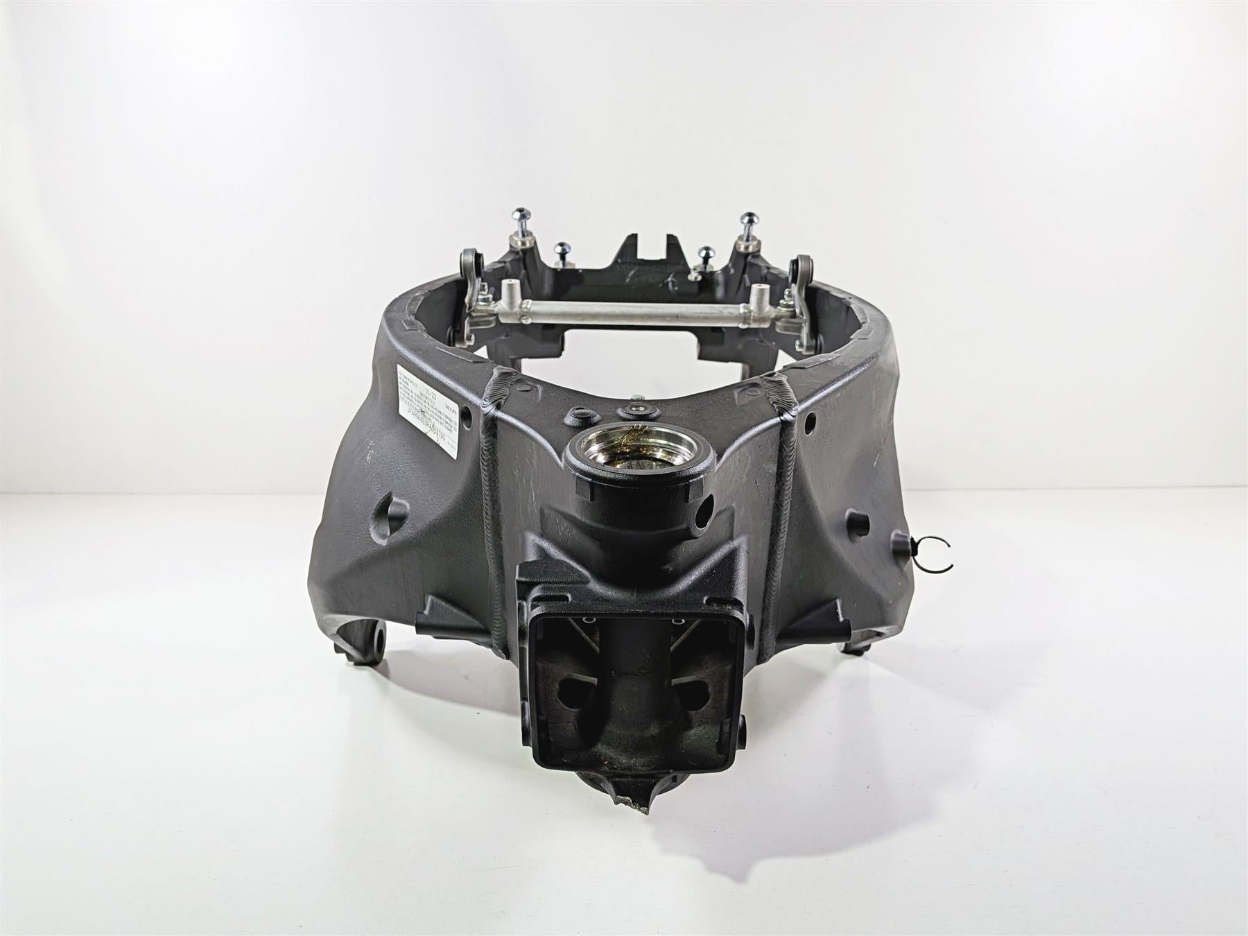 2024 Yamaha YZF R1 RN65 Main Frame Chassis - Damage - With Salvage Texas Title 2CR-21110-00-00 {{ shop.shopifyCountryName }} - Mototech271