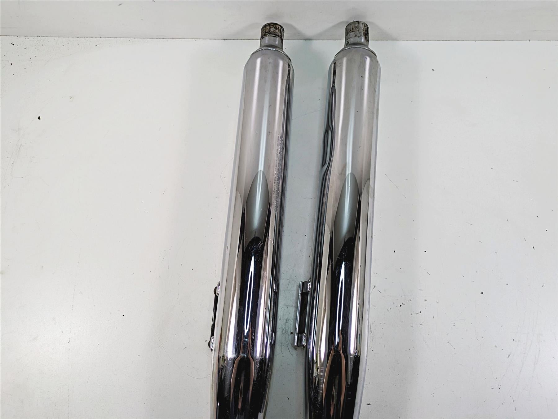 2005 Harley Touring FLHTCUI Electra Glide Oem Exhaust Muffler Pipe Set 65846-07 {{ shop.shopifyCountryName }} - Mototech271