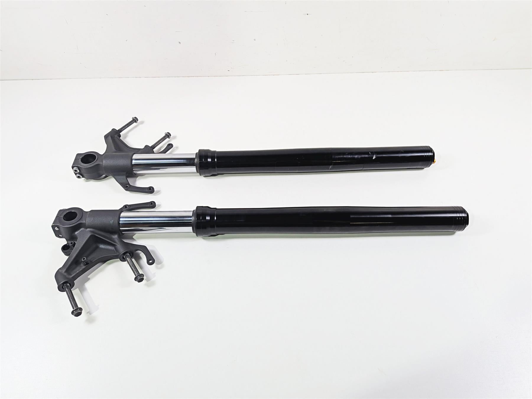 2023 Yamaha MT10 MTN1000 Straight KYB Front Fork Set B5Y-23102-00-00 {{ shop.shopifyCountryName }} - Mototech271
