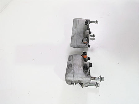 2007 Harley Touring FLHRSE CVO Road King Front Brake Caliper Set 44381-99C {{ shop.shopifyCountryName }} - Mototech271
