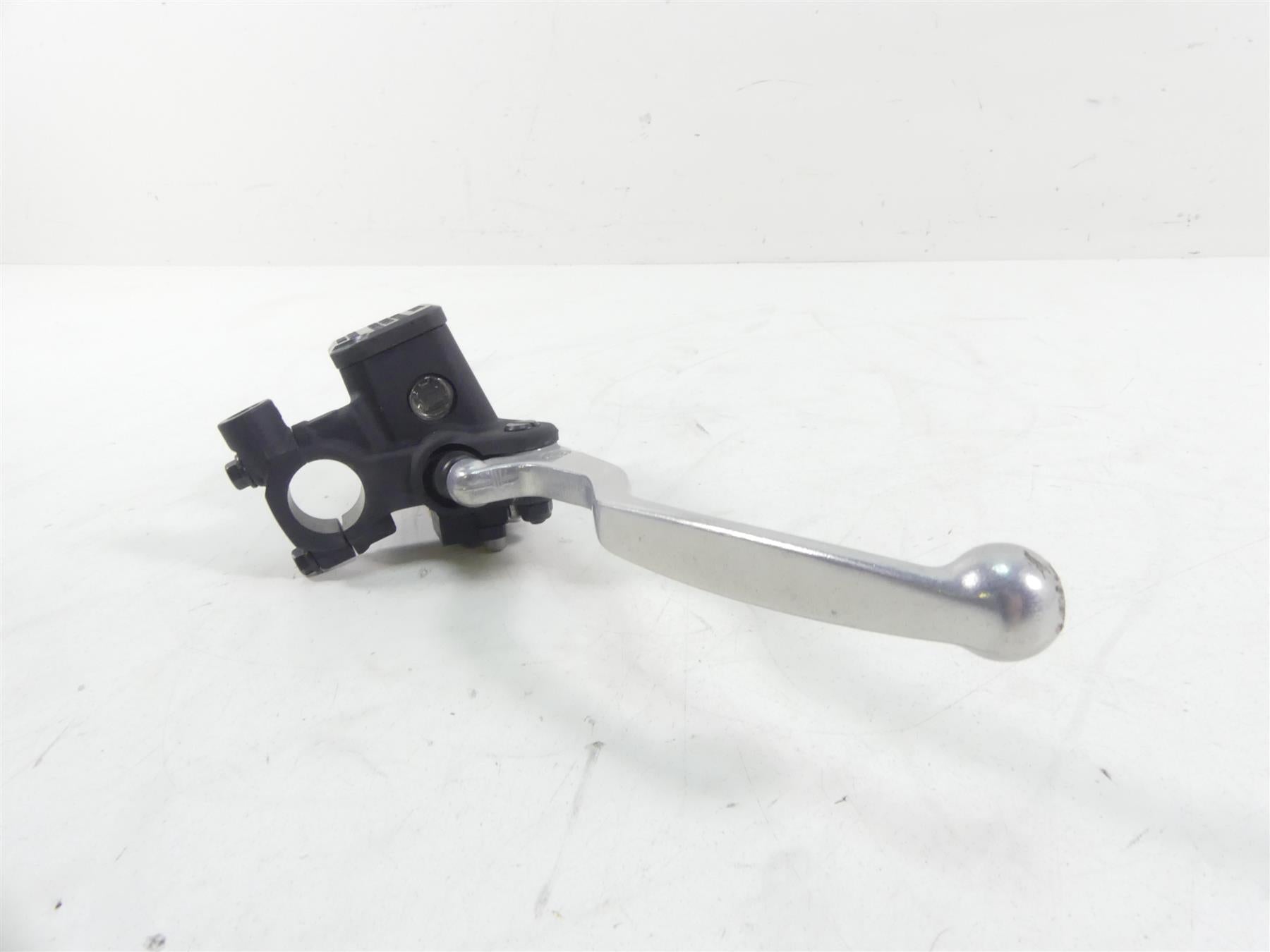 2019 Moto Guzzi V7 III Stone 750 Front Brembo Brake Master Cylinder 2B003543 {{ shop.shopifyCountryName }} - Mototech271