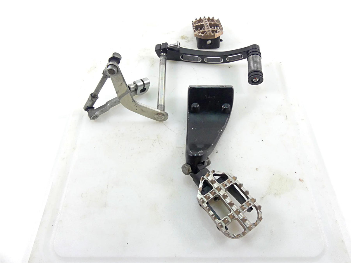 2017 Harley Dyna FXDB Street Bob Bungking Grabber MX Footpeg Shifter Set GRAB-G {{ shop.shopifyCountryName }} - Mototech271