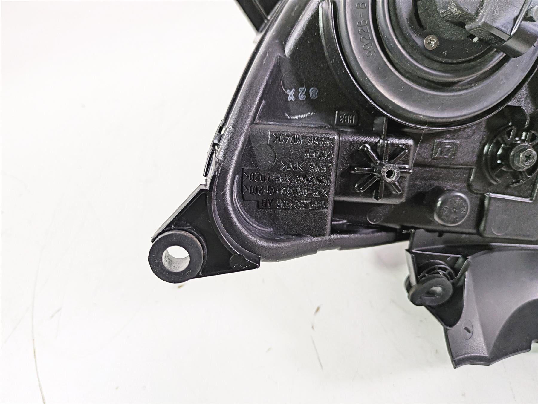 2008 Suzuki GSXR600 Headlight Head Light Lamp 35100-37H30-999 35100-37H32-999 {{ shop.shopifyCountryName }} - Mototech271