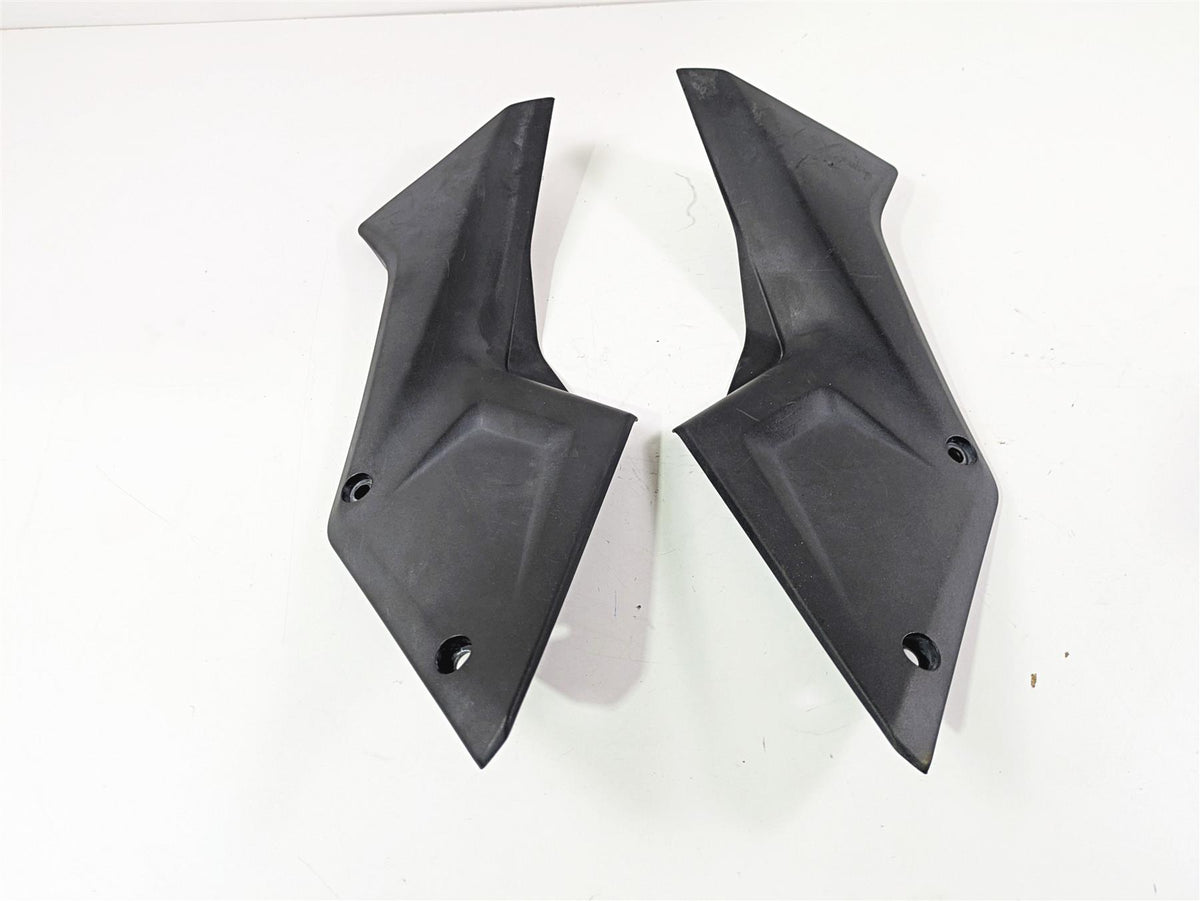 2020 Suzuki V-Strom 1050 XT Between Leg Side Cover Fairing Set 47111-06L00 {{ shop.shopifyCountryName }} - Mototech271