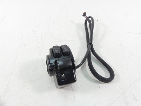 2017 Harley FXSE CVO Pro Street Breakout Left Hand Control Switch 71500458 {{ shop.shopifyCountryName }} - Mototech271