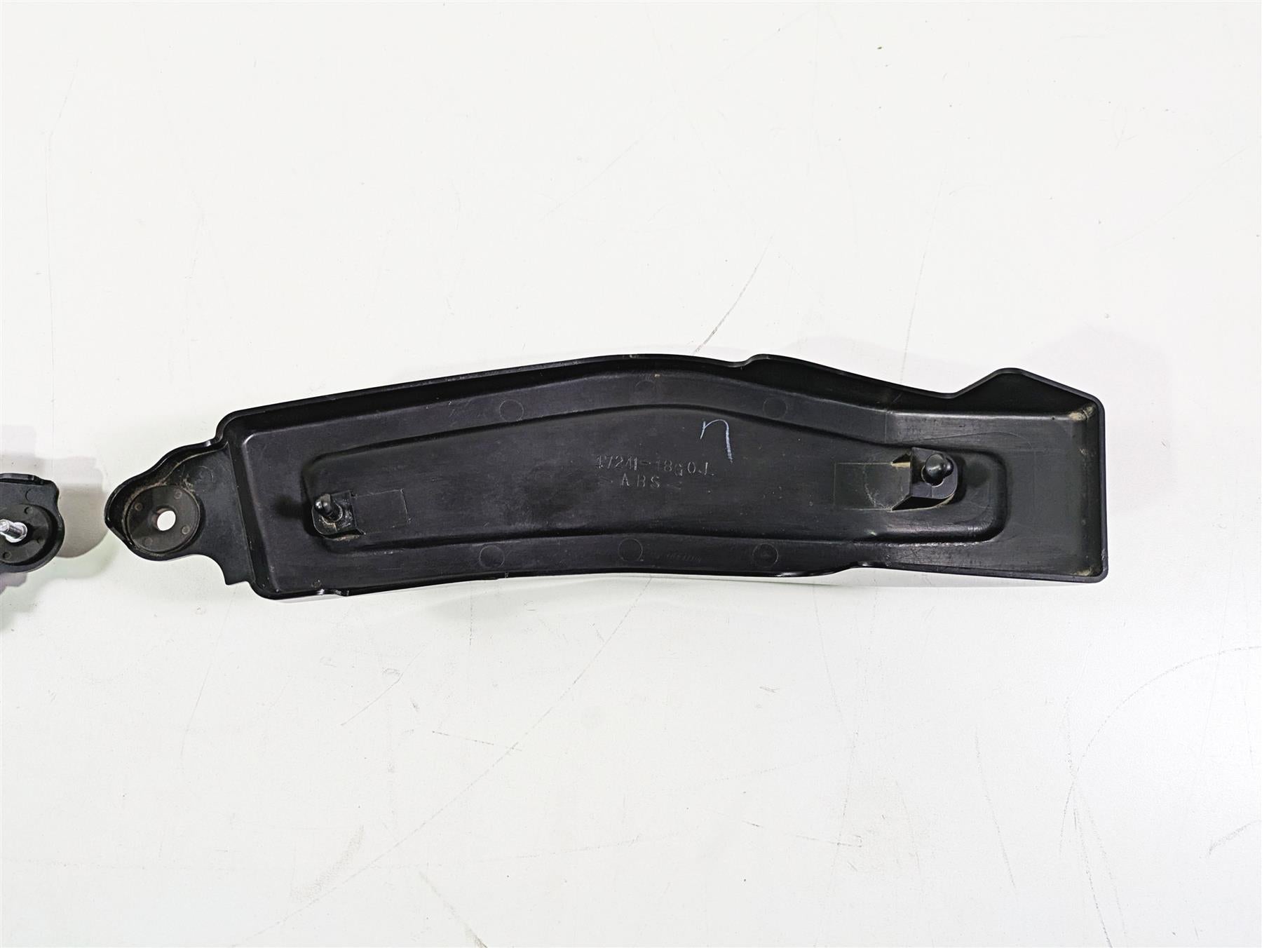 2016 Suzuki M109R VZR1800 Boulevard Swingarm Side Cover Set 47140-48G10-019 {{ shop.shopifyCountryName }} - Mototech271