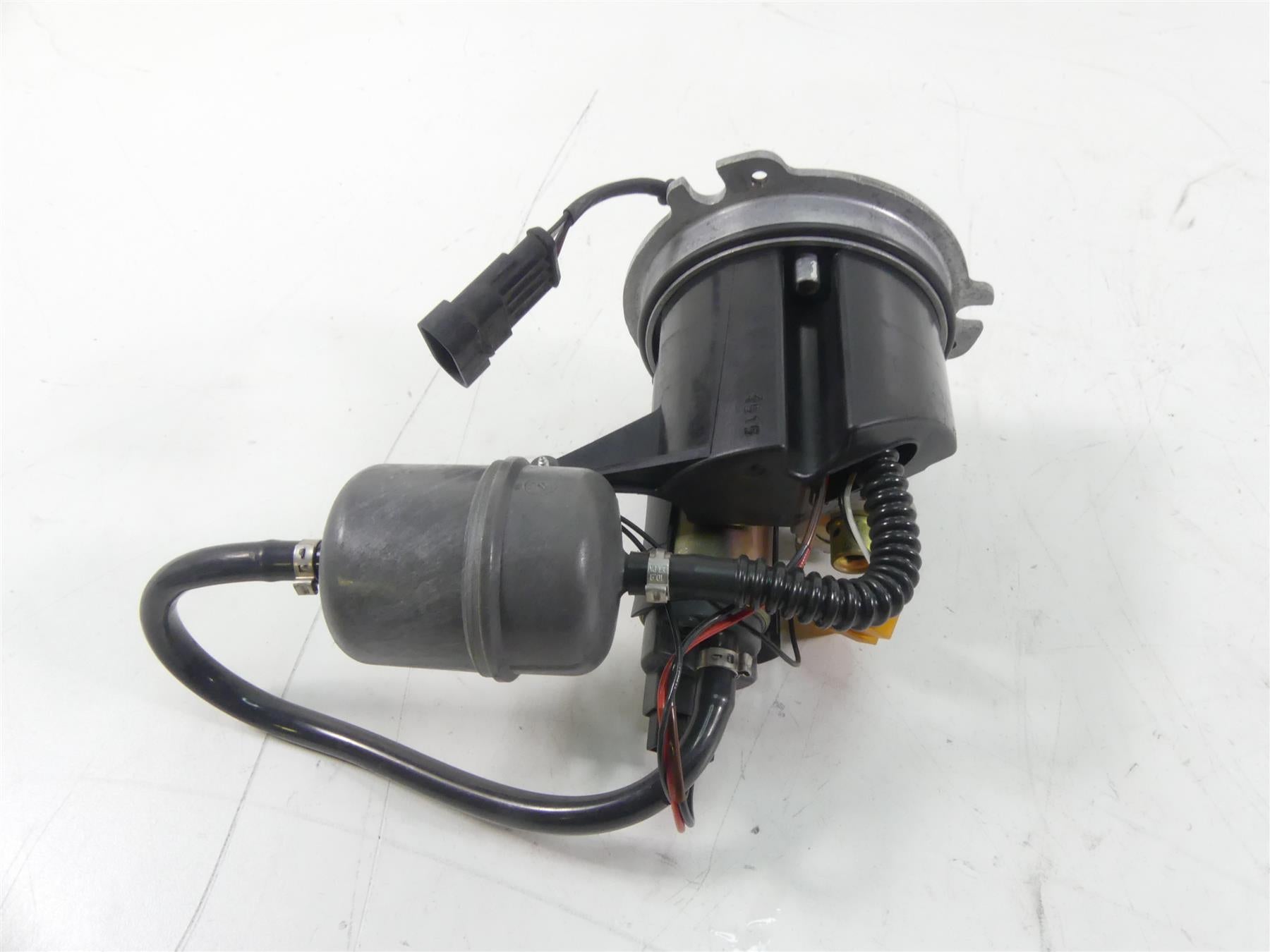 2006 Ducati 999 Biposto Fuel Gas Petrol Pump - Tested 16023622A {{ shop.shopifyCountryName }} - Mototech271