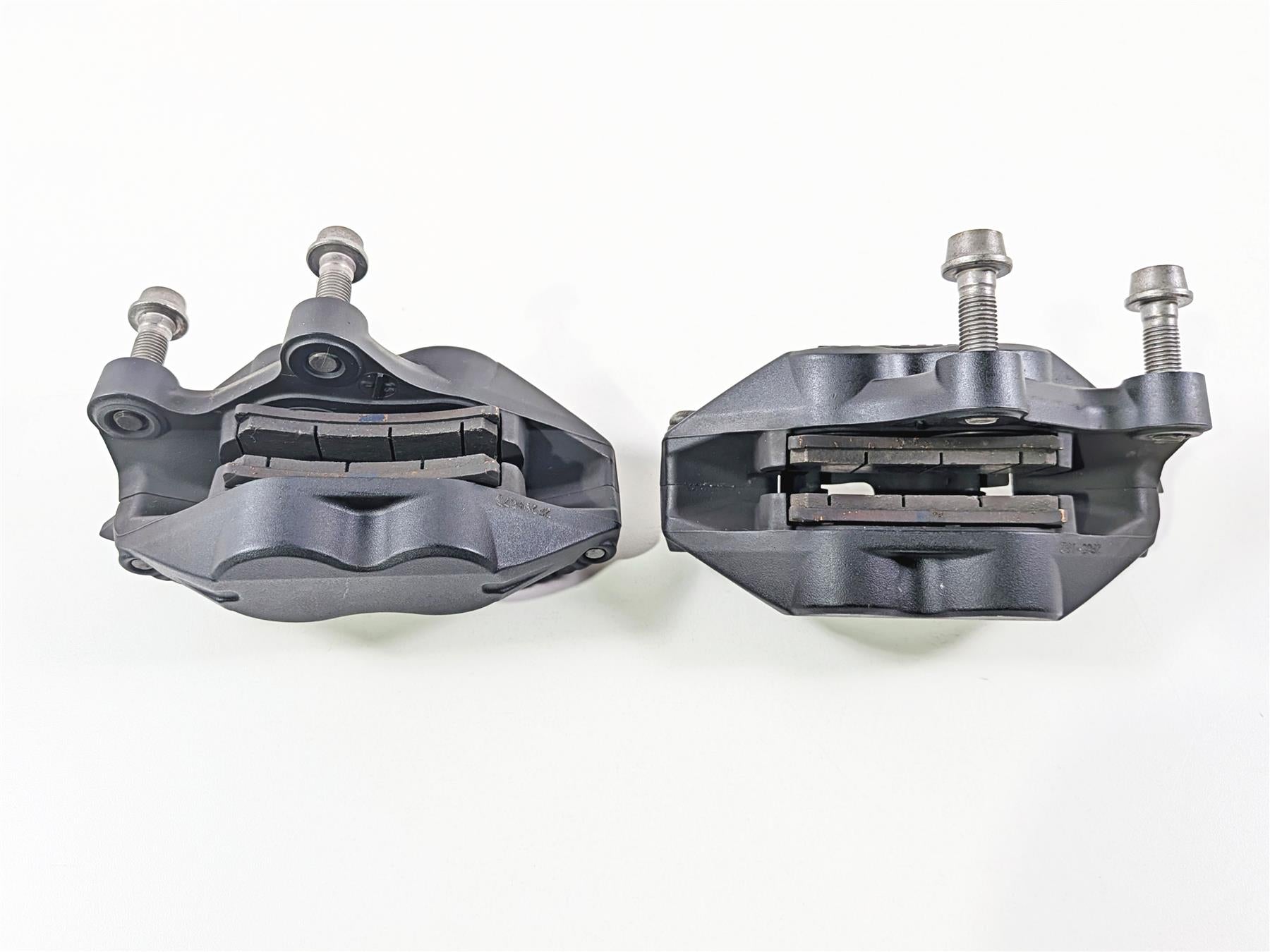 2023 BMW R nineT Scrambler K23 Front Brake Caliper Set 34117716717 34118563486 {{ shop.shopifyCountryName }} - Mototech271