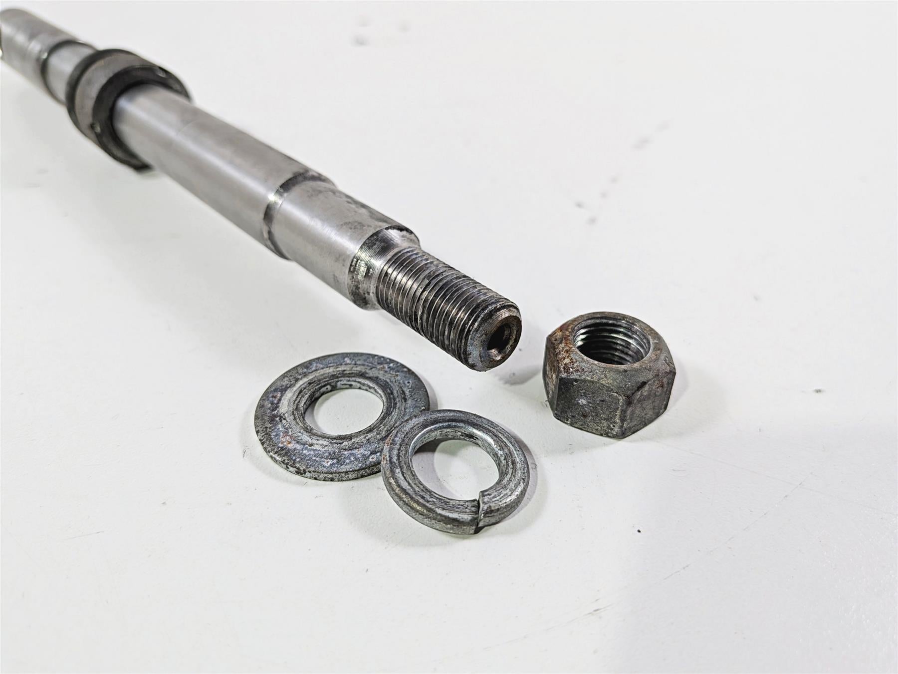 2006 Harley Sportster XL883 Low Front Axle Wheel Spindle 3/4" 43895-00 {{ shop.shopifyCountryName }} - Mototech271