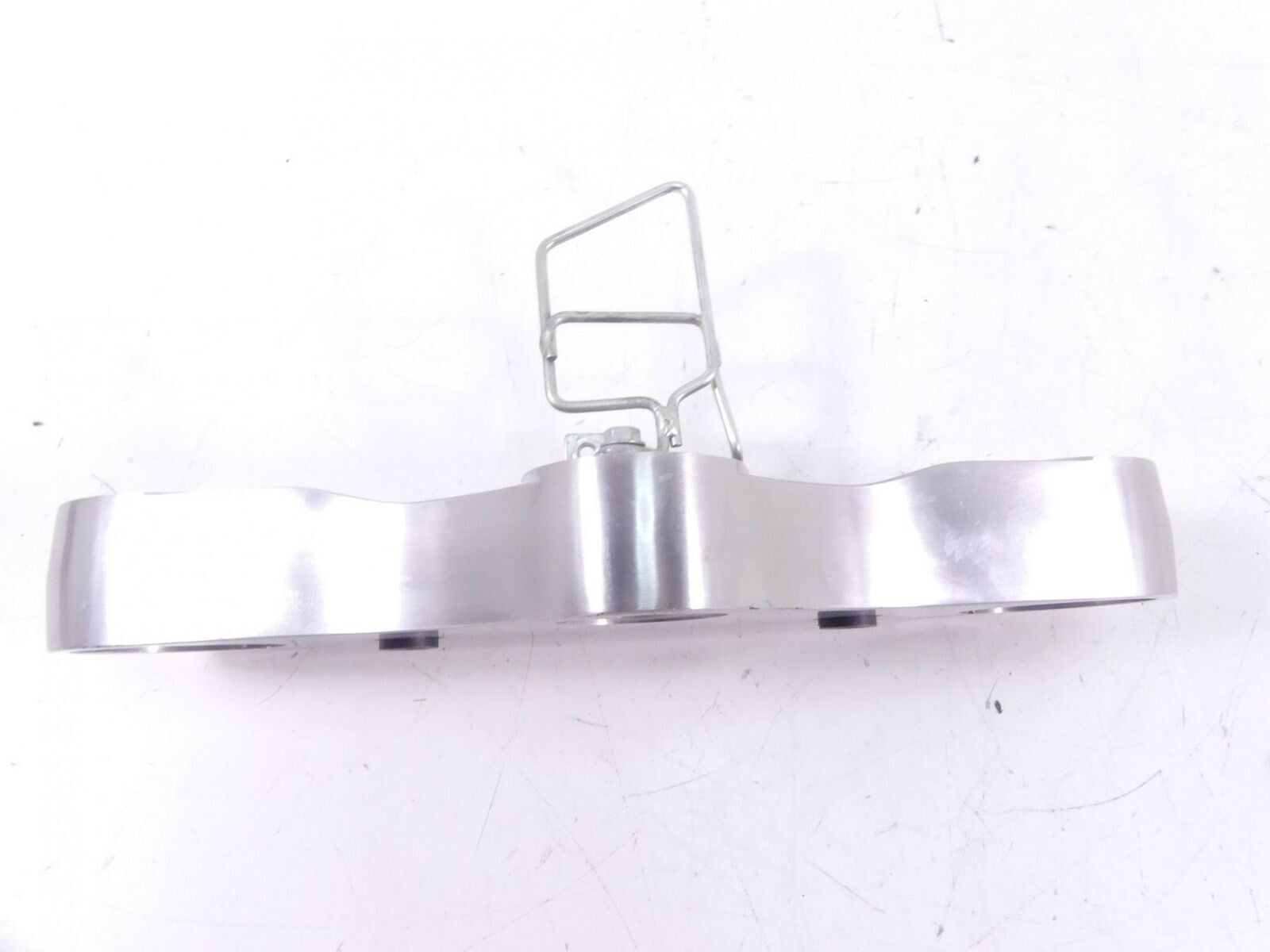 2006 Suzuki M109R VZR1800 Boulevard Upper Triple Tree Clamp 57mm 51311-48G00 {{ shop.shopifyCountryName }} - Mototech271