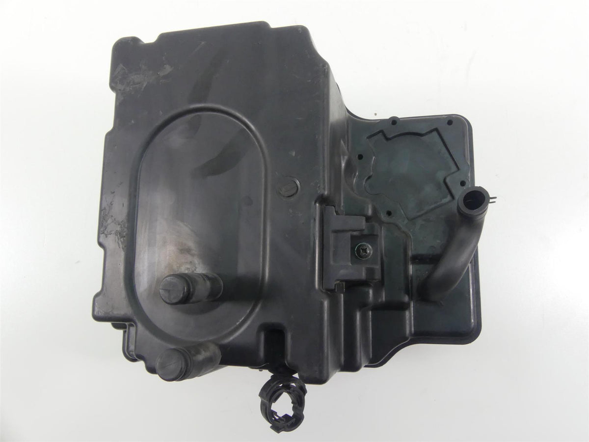 2013 Triumph Rocket 3 Touring Center Air Box Cleaner Breather Filter T2202200 {{ shop.shopifyCountryName }} - Mototech271
