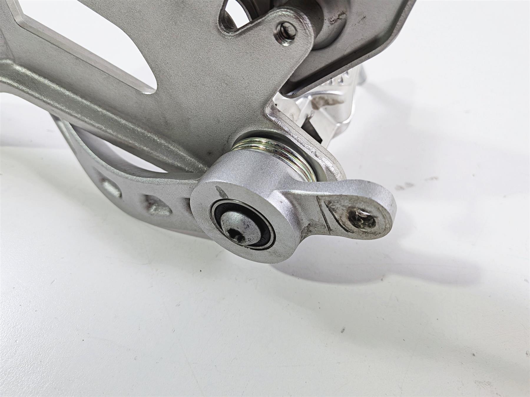 2025 CFMoto 450 SS Right Footpeg & Brake Pedal Set 6AQV-142700-1000 {{ shop.shopifyCountryName }} - Mototech271
