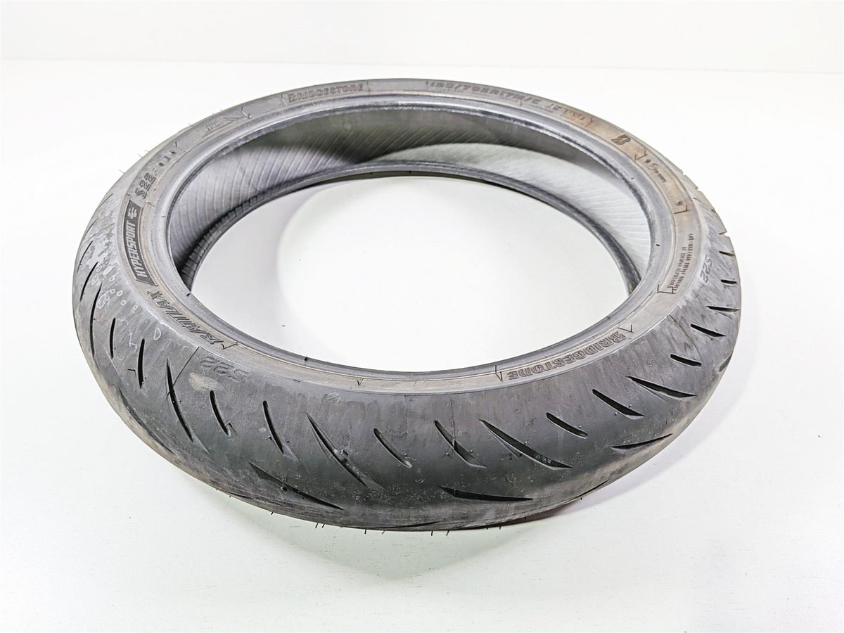 Used Front Motorcycle Tire Bridgestone Blattlax Hypersport S22 120/70R17 12727 {{ shop.shopifyCountryName }} - Mototech271