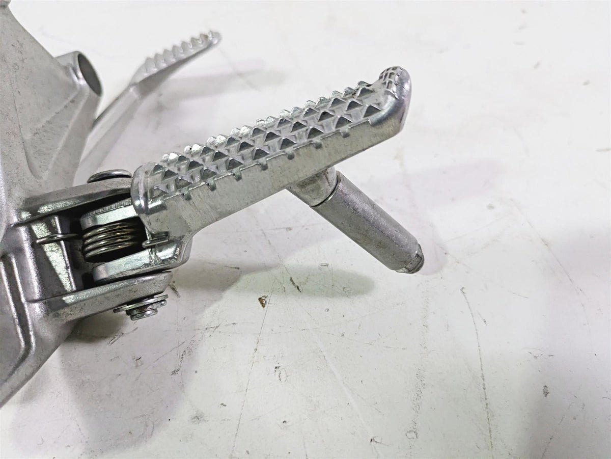 2008 Honda CBR1000RR SC59 Right Front Foot Peg & Brake Pedal Set 50600-MFL-000 {{ shop.shopifyCountryName }} - Mototech271