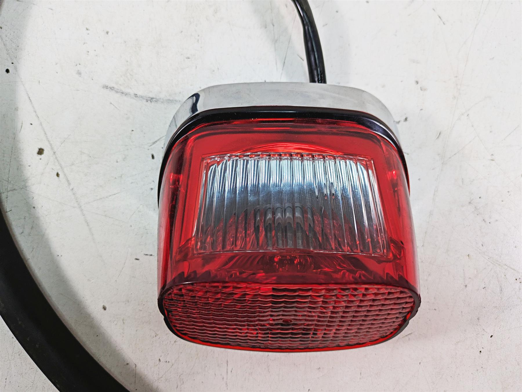 2006 Harley FLSTI Softail Heritage Tail Light Lamp Taillight 68140-04 {{ shop.shopifyCountryName }} - Mototech271