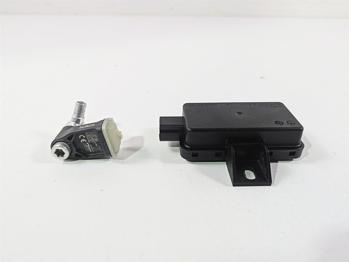 2018 KTM 1290 Super Duke R Tire Pressure Sensor & Module 61412033000 60312032000 {{ shop.shopifyCountryName }} - Mototech271