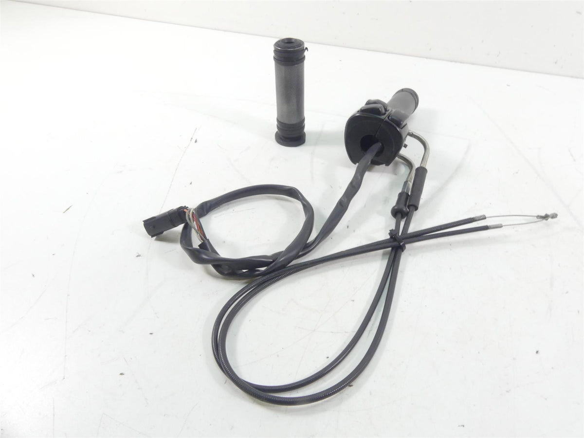 2008 Harley Softail FXSTB Night Train Right Hand Start Control Switch 71684-06A {{ shop.shopifyCountryName }} - Mototech271