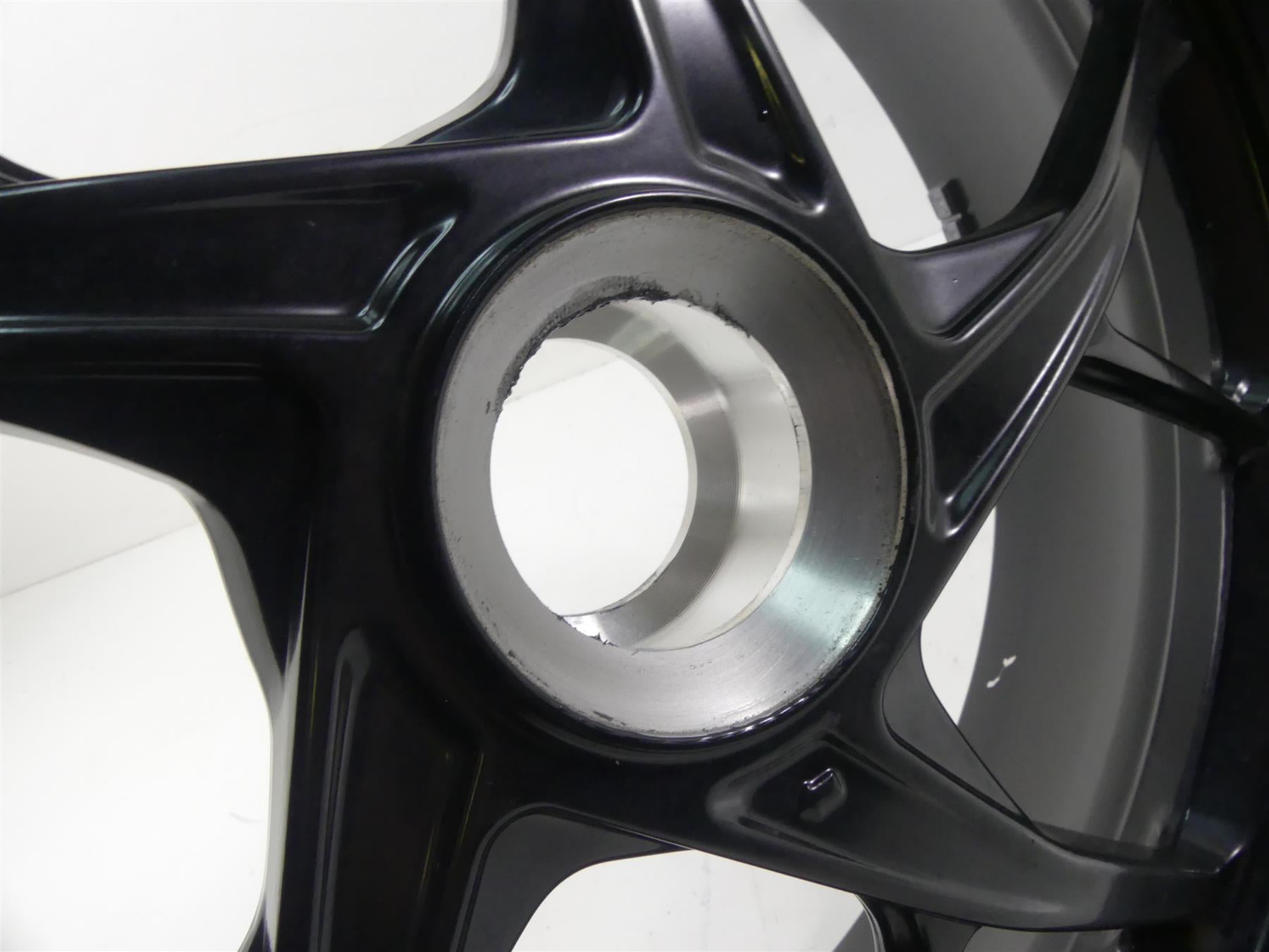 2020 Ducati Panigale V2 Straight Rear Wheel Rim 17x5.5 50212181AA {{ shop.shopifyCountryName }} - Mototech271
