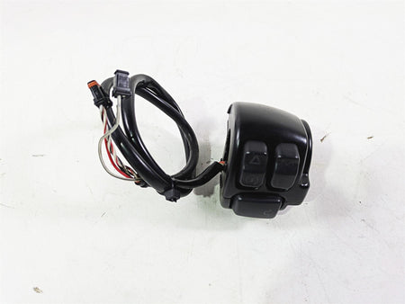 2018 Harley FXBR Softail Breakout Right Hand Start Stop Control Switch 71500462 {{ shop.shopifyCountryName }} - Mototech271
