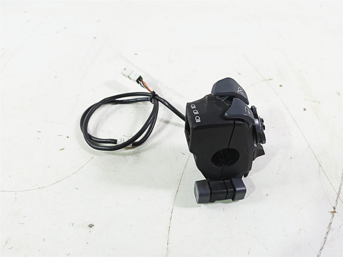 2022 KTM 1290 Super Adventure S Left Hand Control Switch READ 61711070100 {{ shop.shopifyCountryName }} - Mototech271