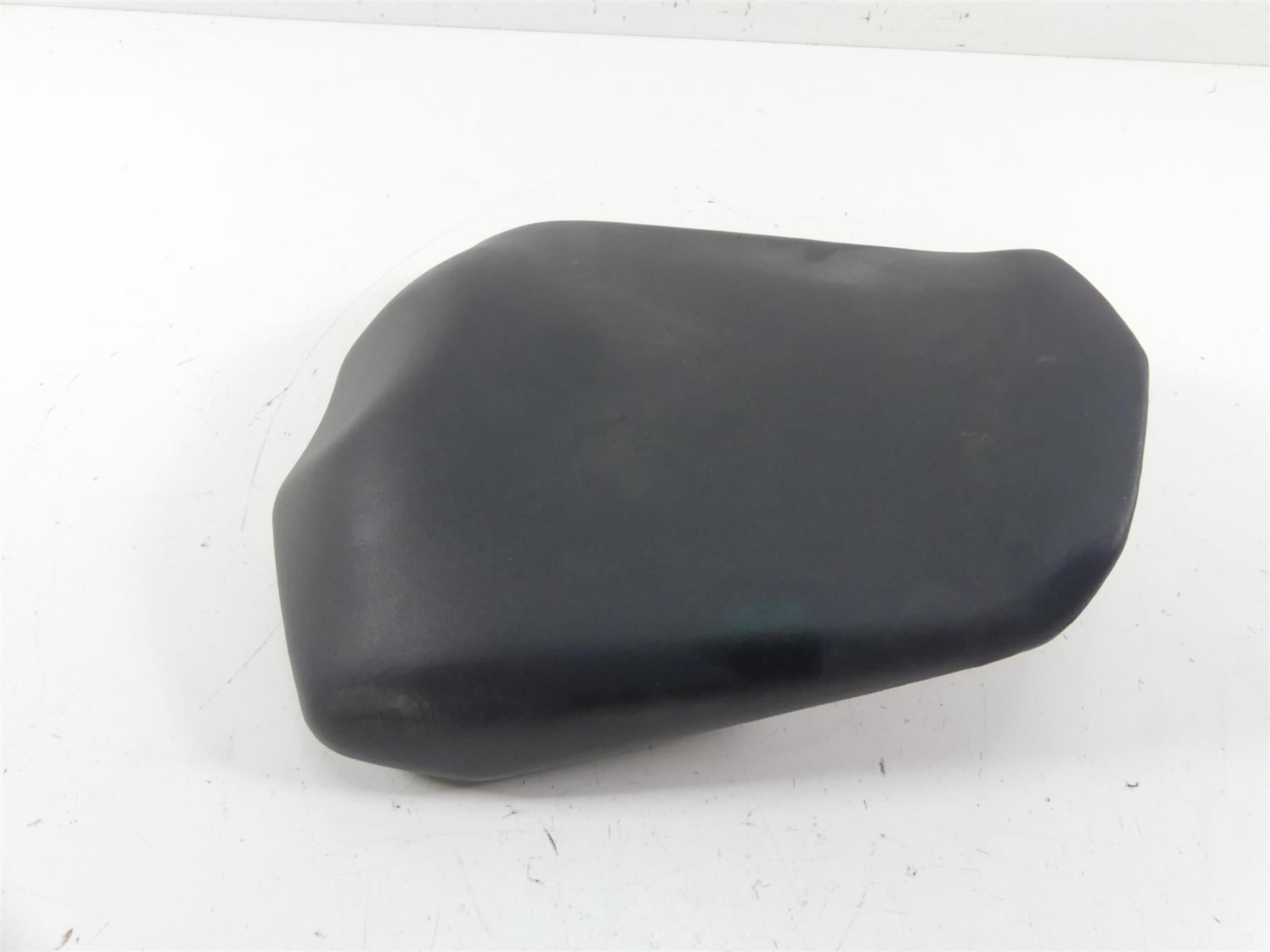 2008 Yamaha FZ1 Fazer Rear Passenger Saddle Seat 3C3-24750-00-00 3C3-24750-03-00 {{ shop.shopifyCountryName }} - Mototech271