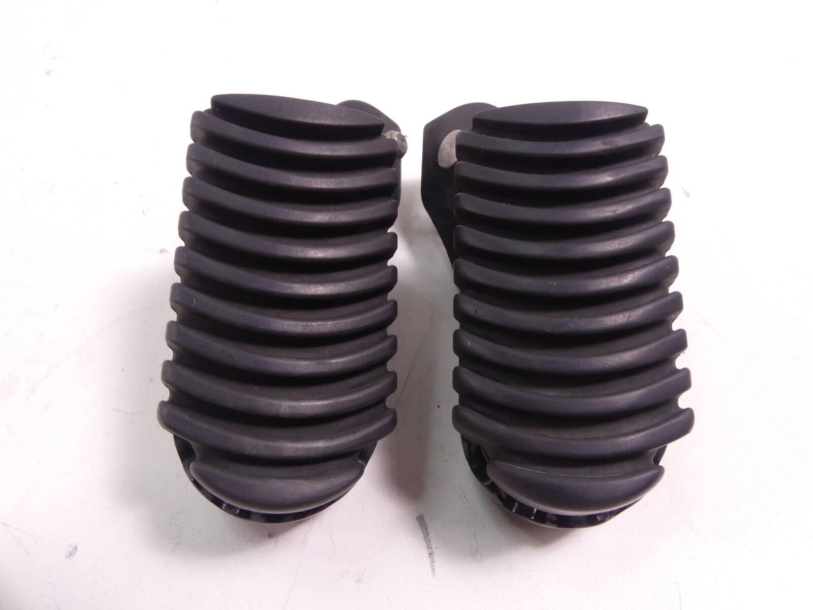 2010 BMW F800GS K72 Front Rider Left Right Footpeg Foot Peg Set 46717701199 {{ shop.shopifyCountryName }} - Mototech271