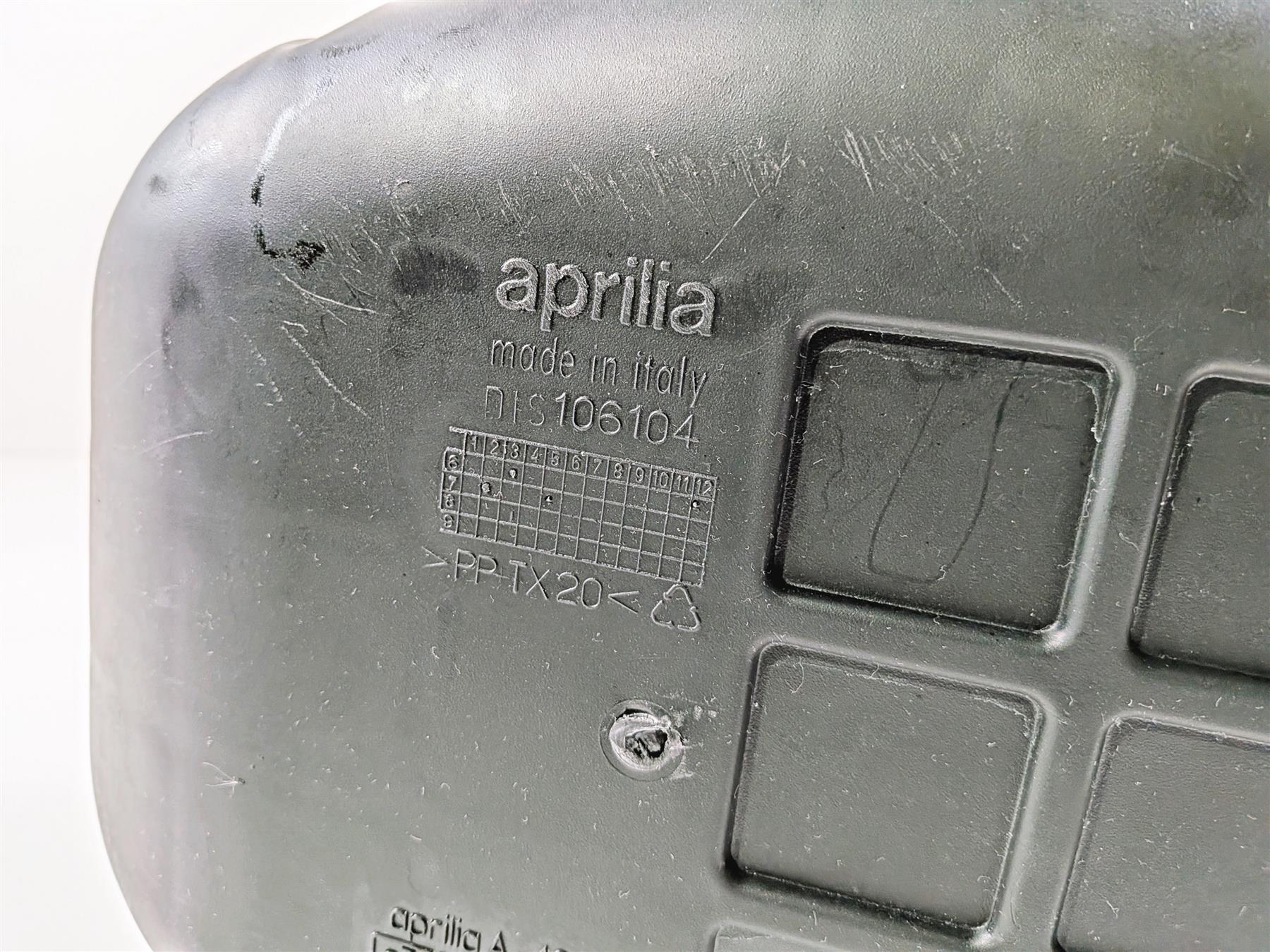 2008 Aprilia RSVR 1000 Factory Air Box Cleaner Filter AP8158111 AP8158112 {{ shop.shopifyCountryName }} - Mototech271
