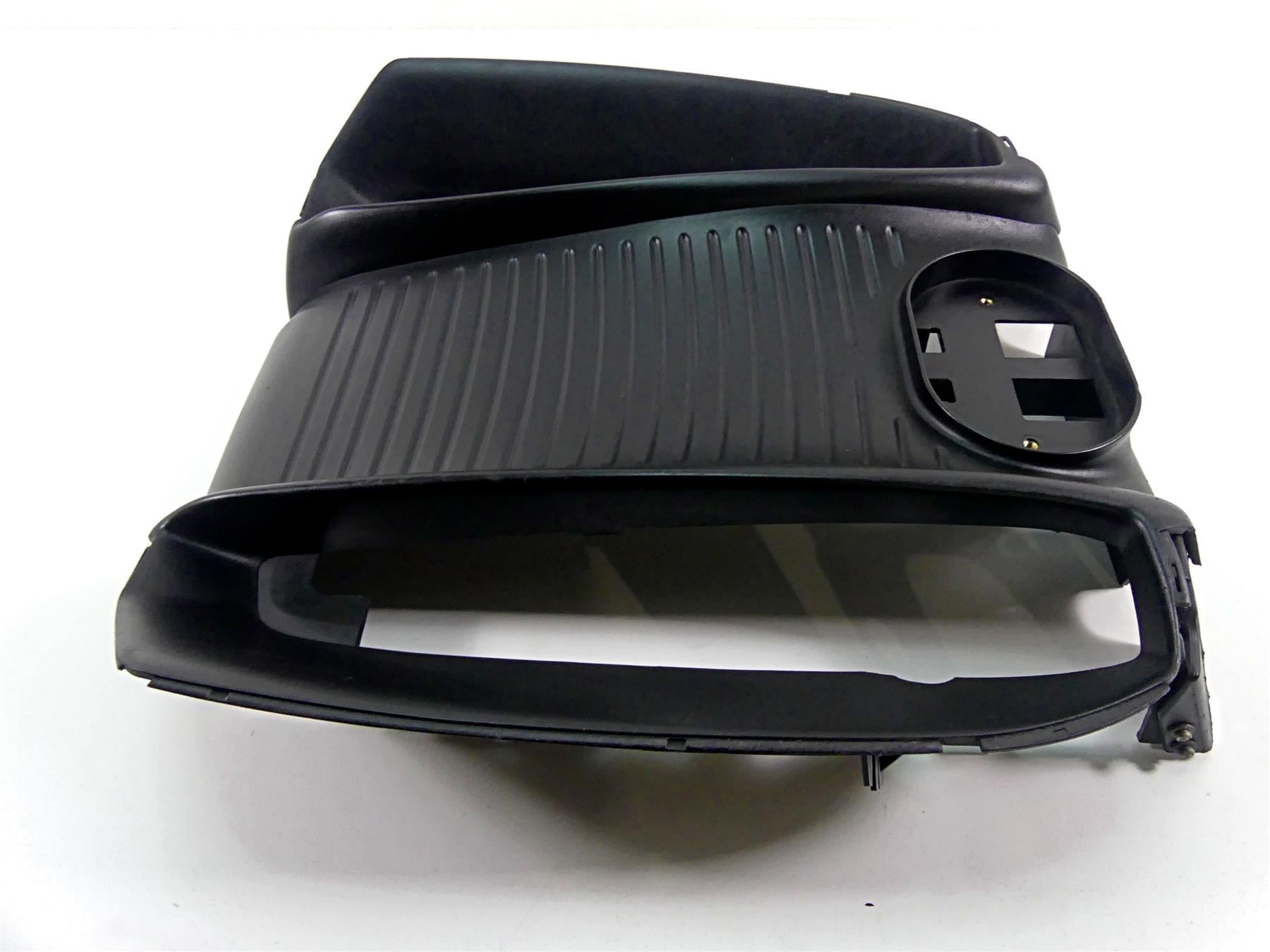 2014 Harley VRSCF Muscle V-Rod Radiator Center Cover Fairing 26826-09 26813-08A {{ shop.shopifyCountryName }} - Mototech271