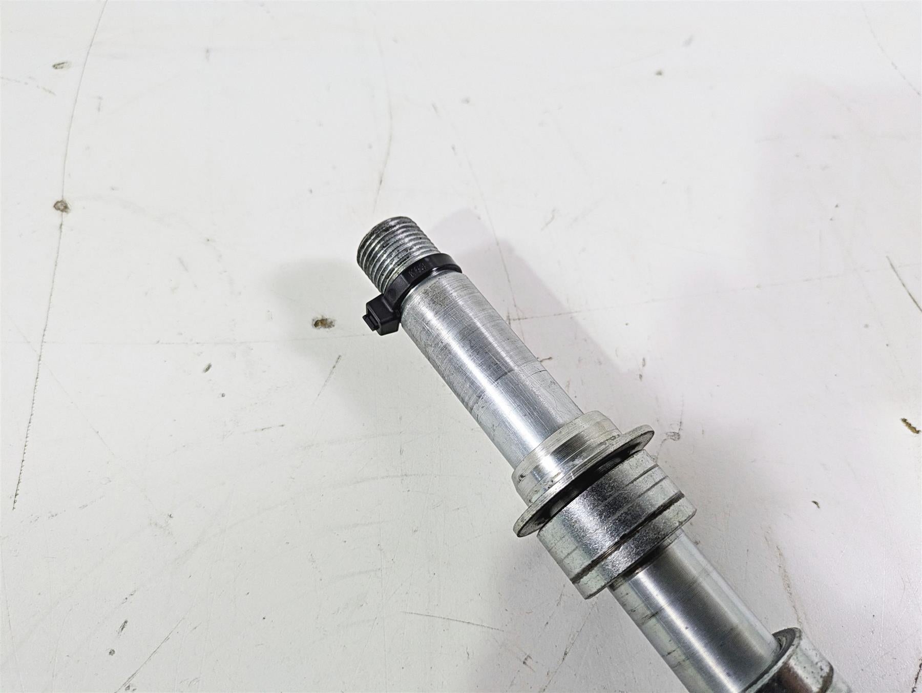 2012 Victory Cross Country Front Wheel Spindle Axle 5137439 5138509 {{ shop.shopifyCountryName }} - Mototech271