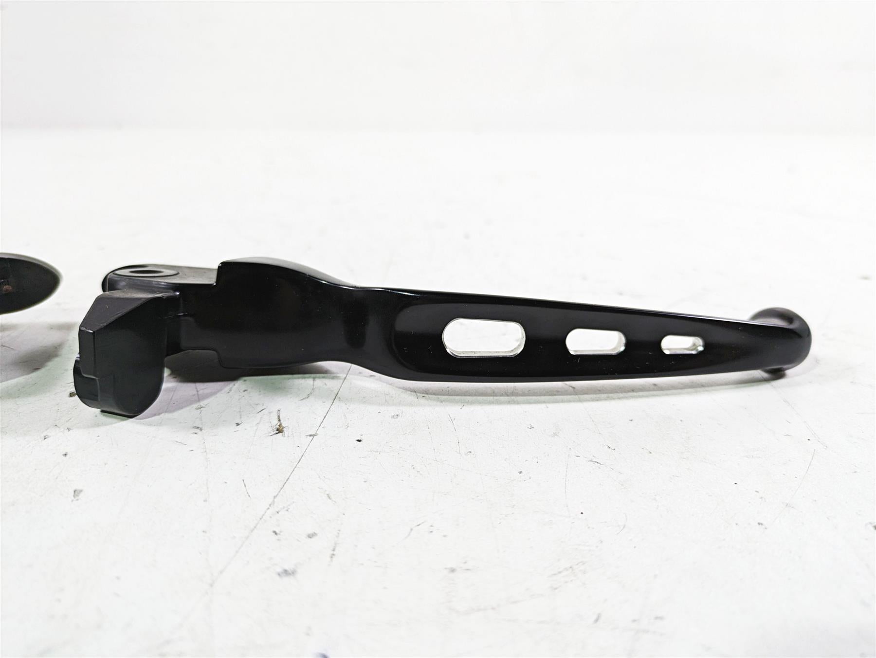2015 Harley Touring FLHXS Street Glide Oem Edge Cut Lever Set 5311792 36700067 {{ shop.shopifyCountryName }} - Mototech271