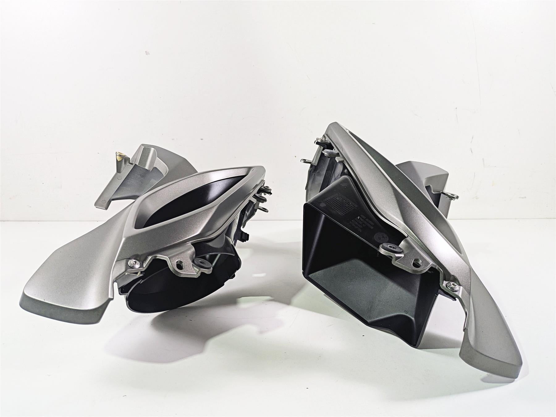 2016 BMW R1200RT K52 Left Right Intake Fairing Cover Set 46638533582 46638529381 {{ shop.shopifyCountryName }} - Mototech271