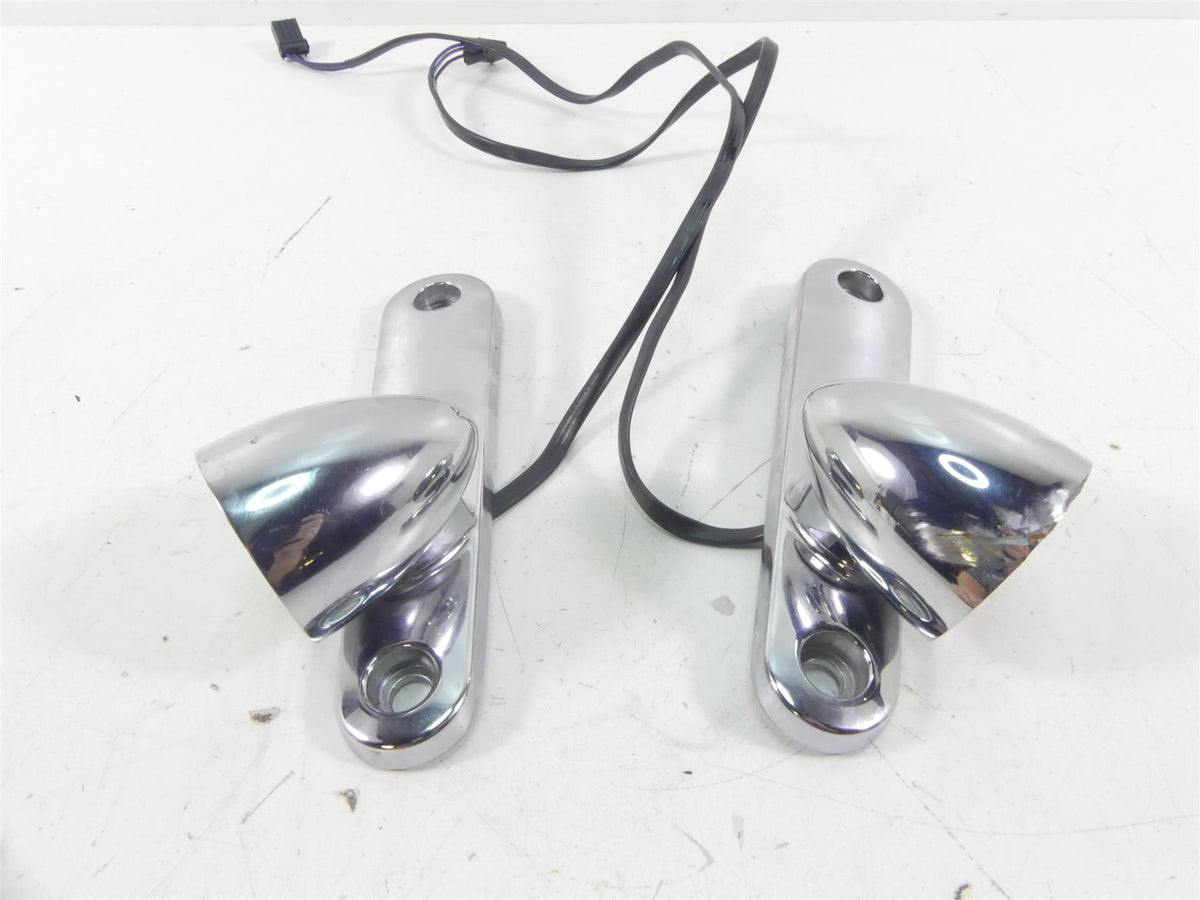 2013 Harley Touring FLHX Street Glide Front Blinker Housing & Mount Set 69278-06 {{ shop.shopifyCountryName }} - Mototech271