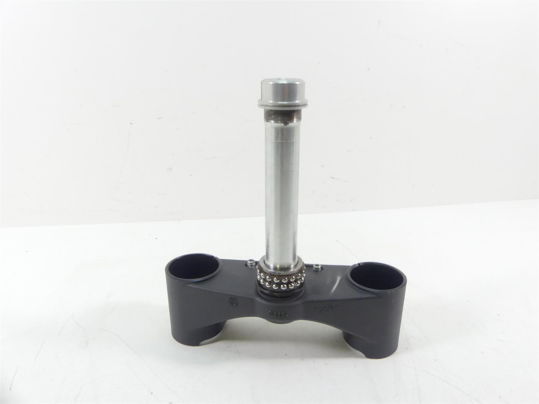 2012 Mv Agusta Brutale 1090 R Lower Triple Tree Steering Clamp 58mm 8000B4679 {{ shop.shopifyCountryName }} - Mototech271