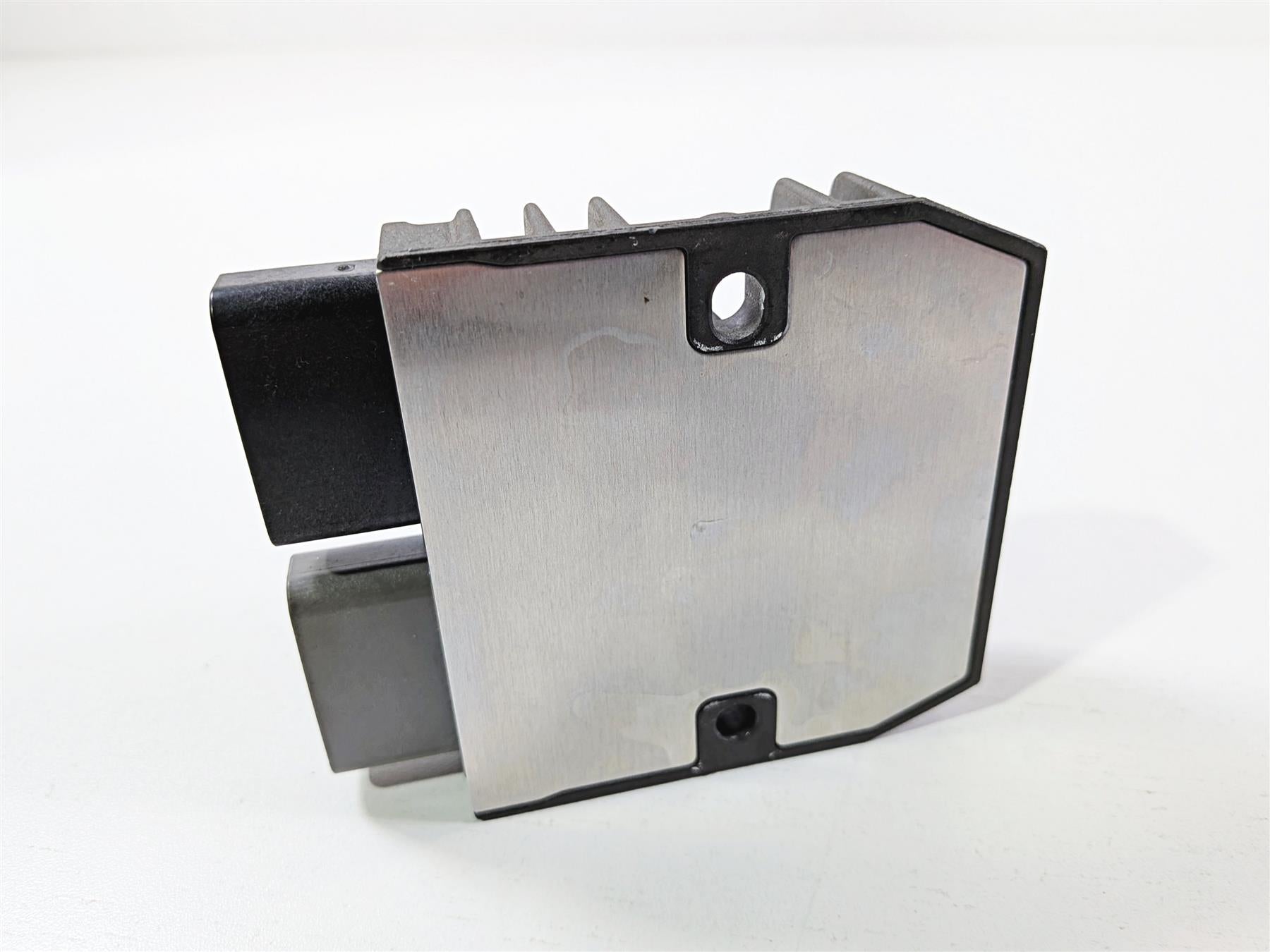 2025 Yamaha YZF R7 Rectifier Voltage Regulator 2K Only 27D-81960-00-00 SH821AA {{ shop.shopifyCountryName }} - Mototech271