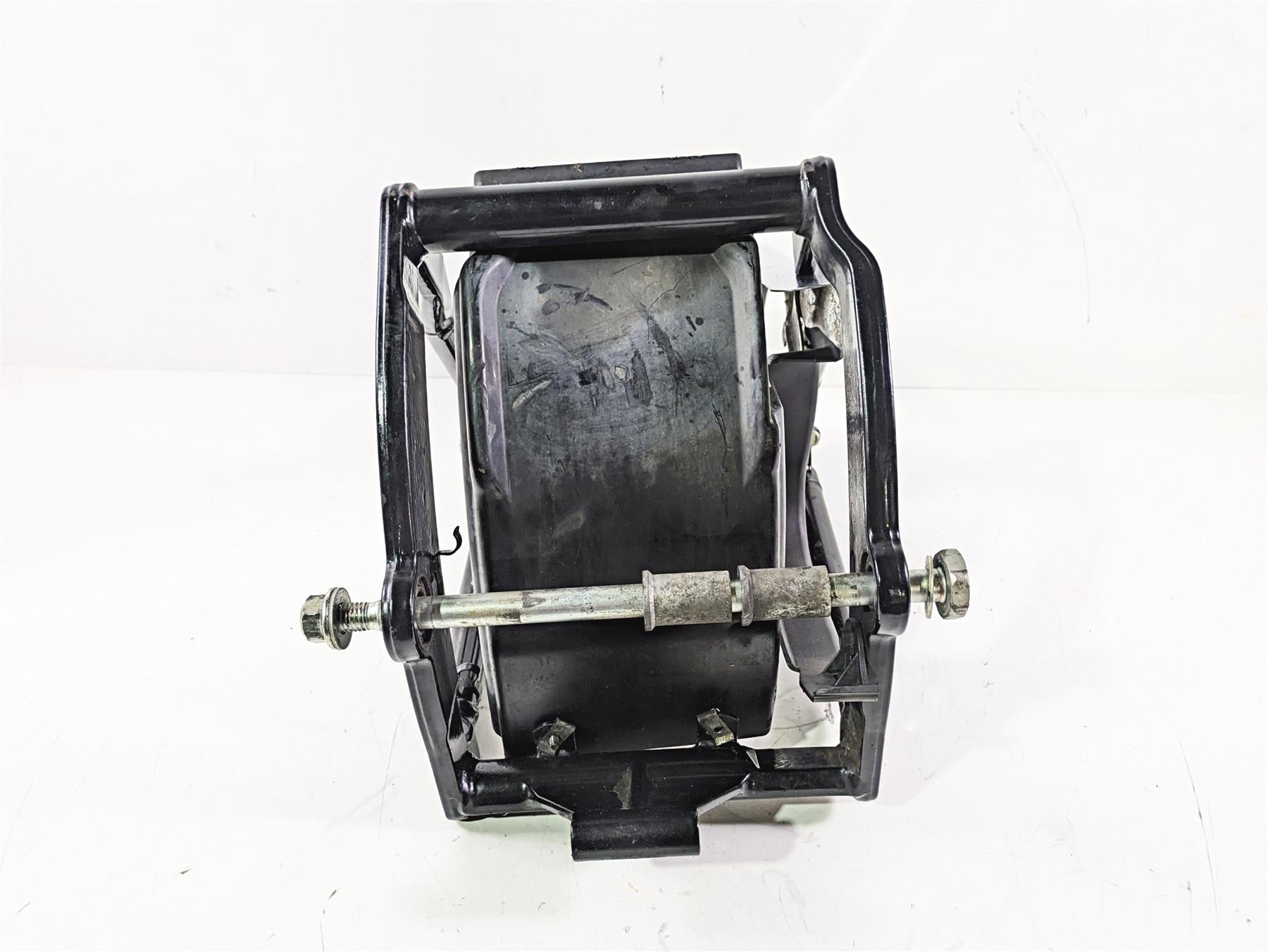 2004 Harley FLSTCI Softail Heritage Rear Swingarm & 3/4 Axle 47573-00A {{ shop.shopifyCountryName }} - Mototech271