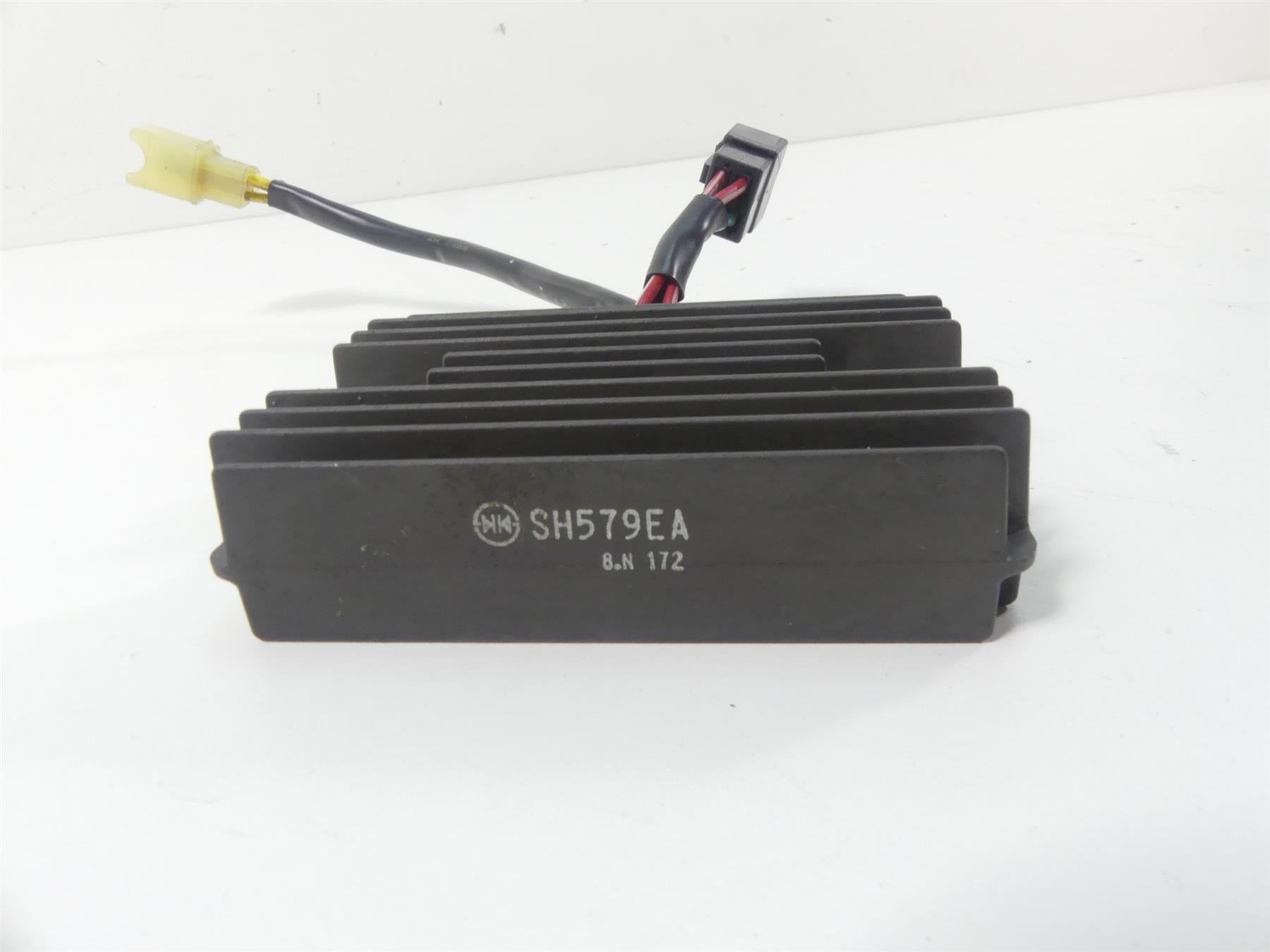 2008 Ducati 1098 S Rectifier Voltage Regulator 54040191A SH579EA {{ shop.shopifyCountryName }} - Mototech271