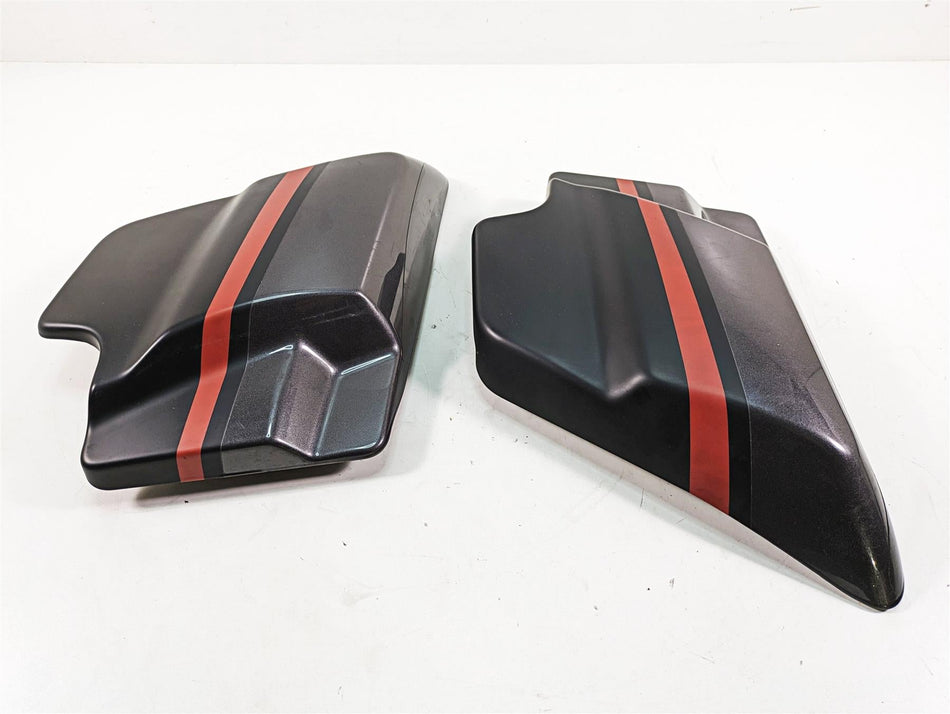 2018 Harley Touring FLHXSE CVO Street Glide Side Cover Fairing Set 66048-09A {{ shop.shopifyCountryName }} - Mototech271