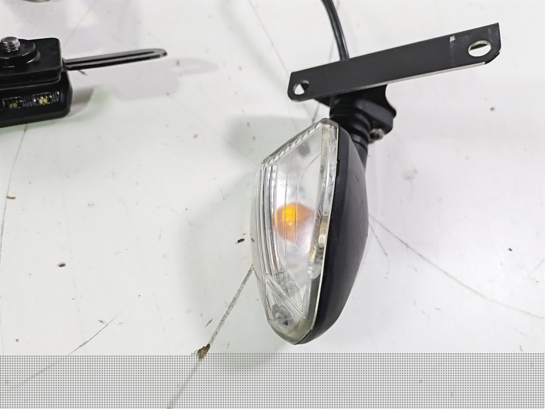 2019 Triumph Speed Triple RS 1050 Short License Plate Holder Blinker Set {{ shop.shopifyCountryName }} - Mototech271
